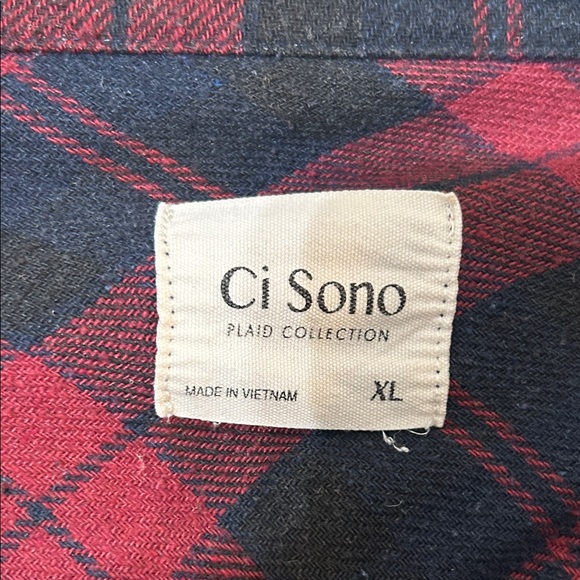 Ladies Red and Black Plaid Shirt-Size XL - Picture 5 of 8